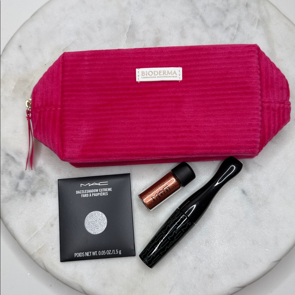 New MAC Bundle: Mascara, Pigment, Dazzleshadow Extreme & Bioderma Makeup Bag